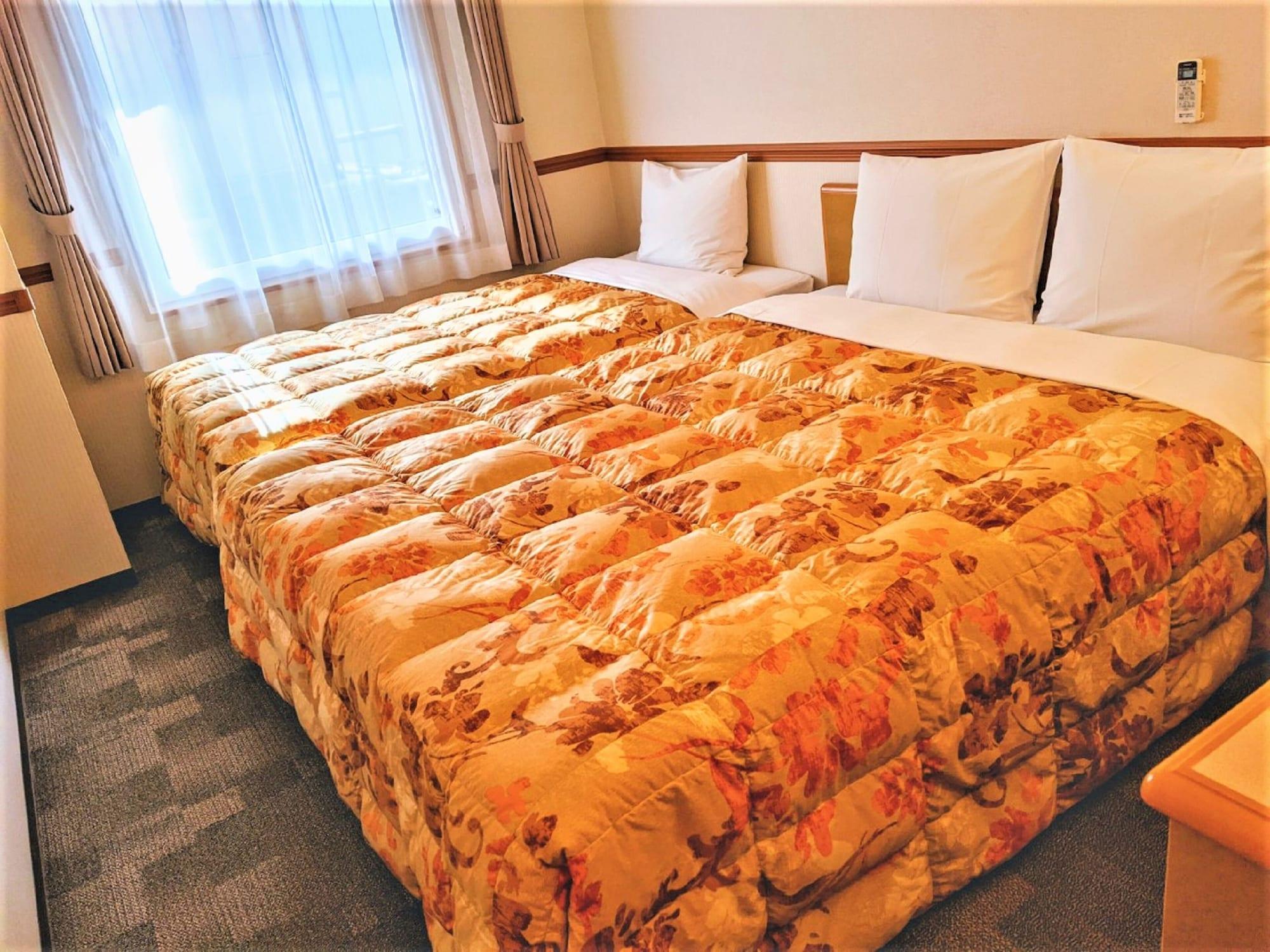 Toyoko Inn Kanazawa Kenrokuen Korimbo Buitenkant foto