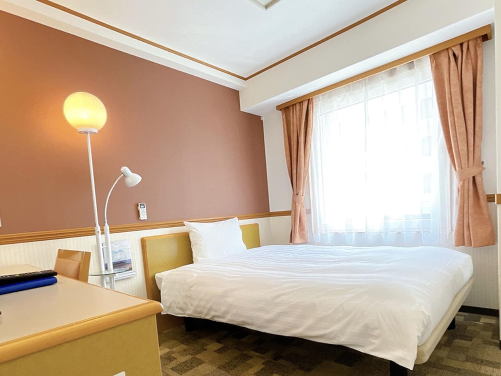 Toyoko Inn Kanazawa Kenrokuen Korimbo Buitenkant foto
